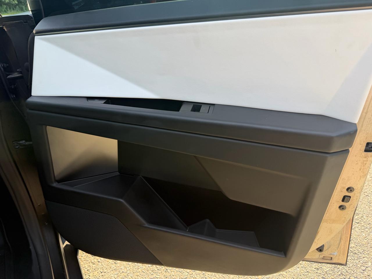 Tesla Cybertruck AWD 2024