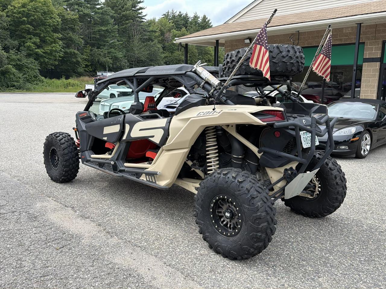 Can-Am Maverick Max X DS Turbo R  2022