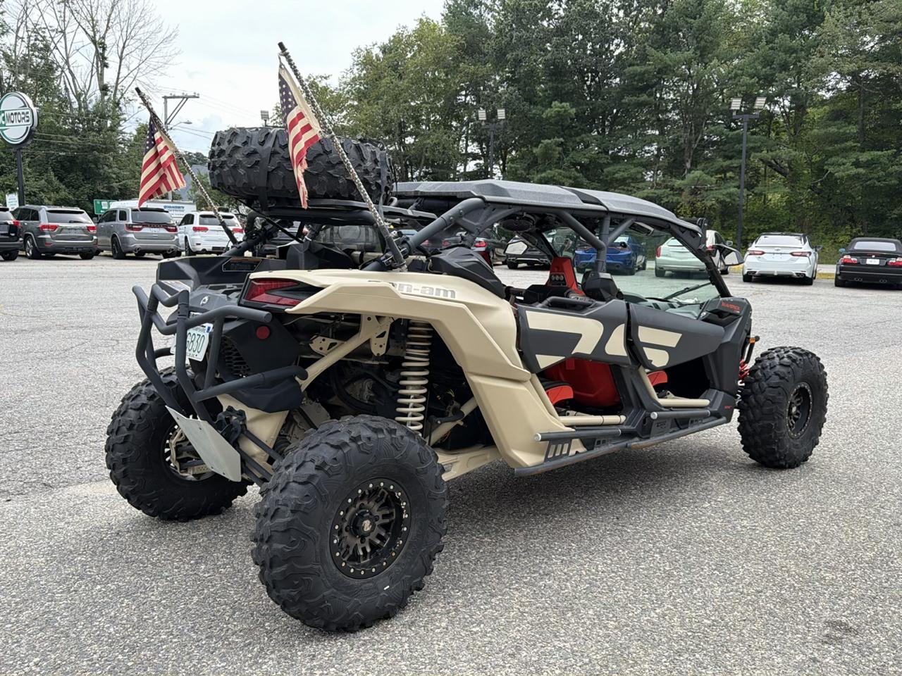 Can-Am Maverick Max X DS Turbo R  2022