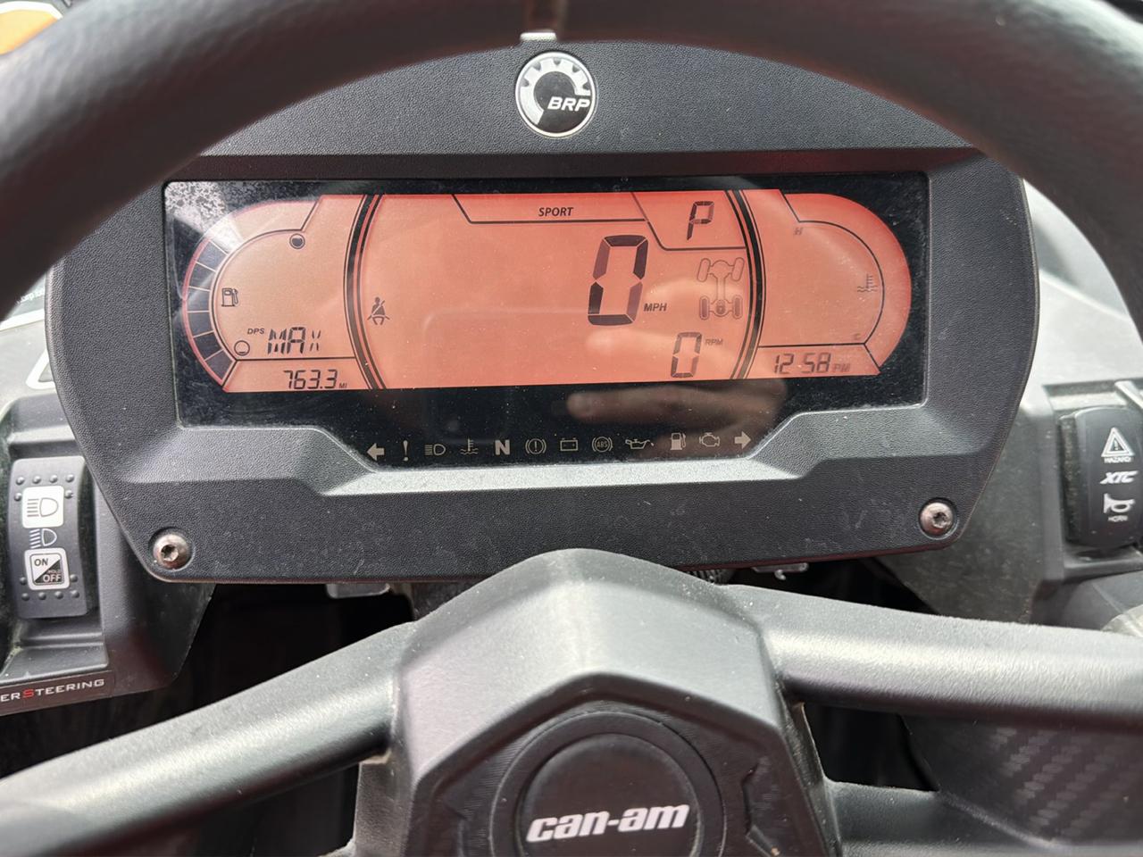 Can-Am Maverick Max X DS Turbo R  2022