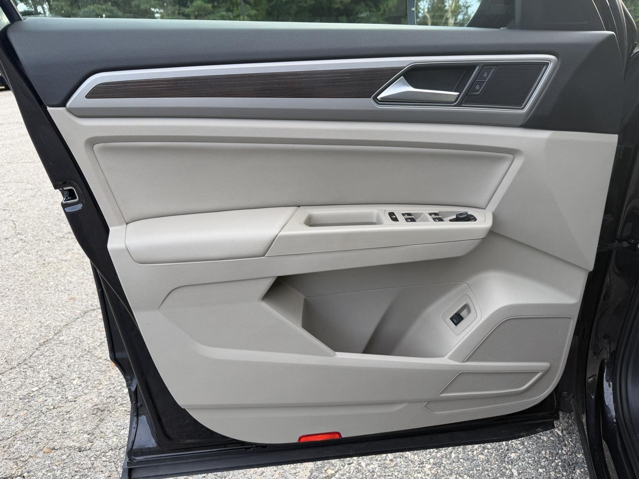 Volkswagen Atlas 3.6L V6 SE w/Technology 4MOTION 2019