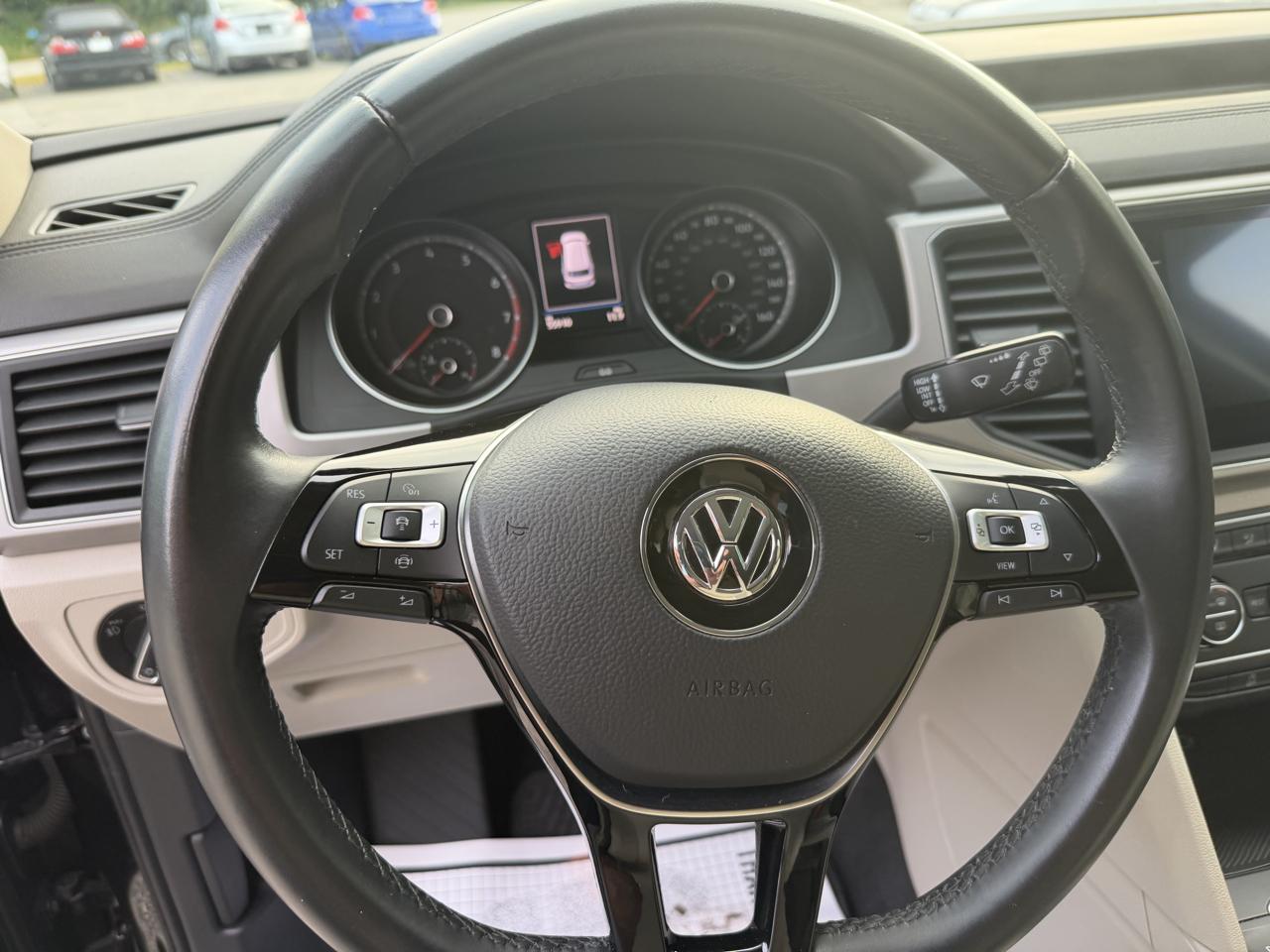Volkswagen Atlas 3.6L V6 SE w/Technology 4MOTION 2019