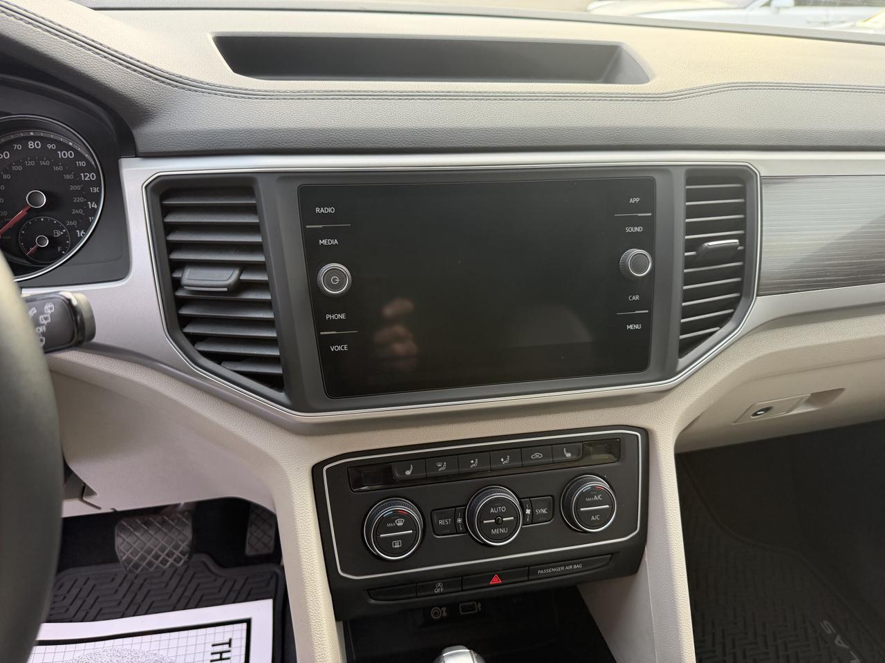Volkswagen Atlas 3.6L V6 SE w/Technology 4MOTION 2019