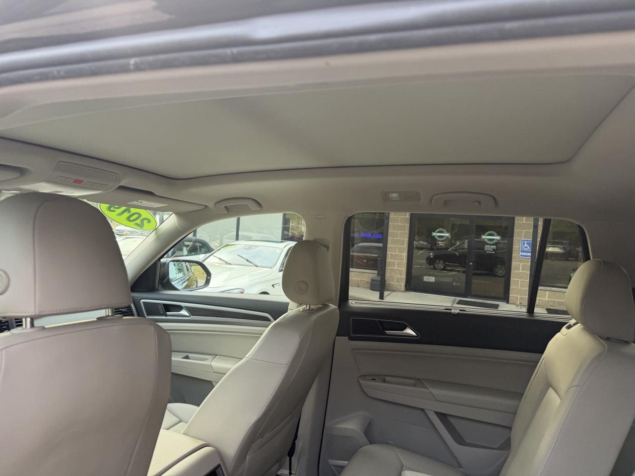 Volkswagen Atlas 3.6L V6 SE w/Technology 4MOTION 2019