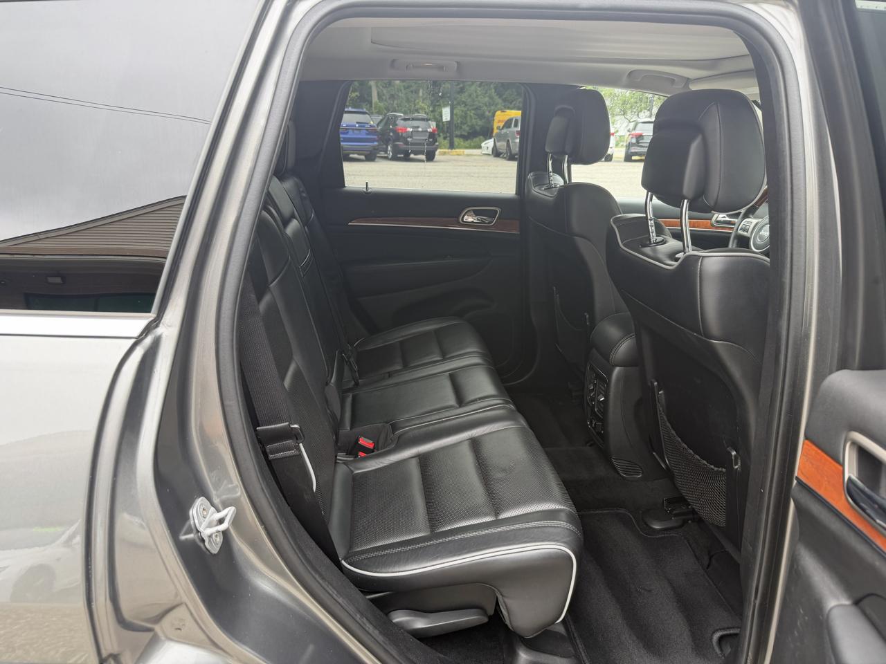 Jeep Grand Cherokee 4WD 4dr Overland 2012
