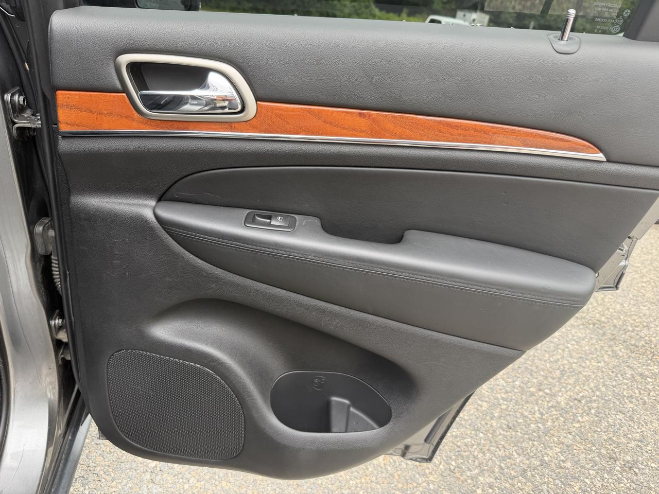 Jeep Grand Cherokee 4WD 4dr Overland 2012