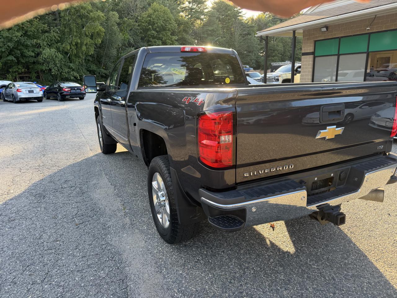 Chevrolet Silverado 2500HD Built After Aug 14 4WD Crew Cab 153.7" LTZ 2015