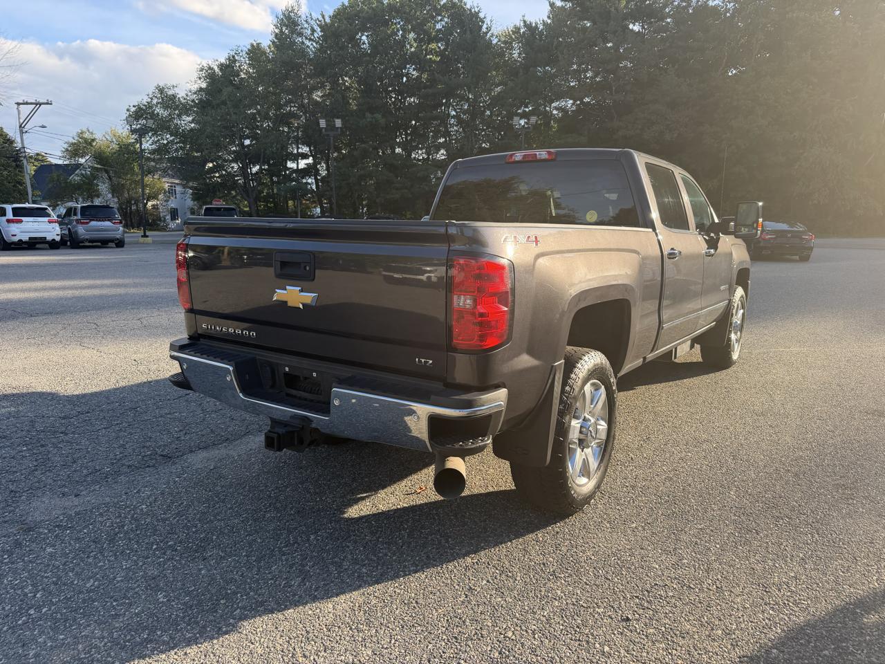 Chevrolet Silverado 2500HD Built After Aug 14 4WD Crew Cab 153.7" LTZ 2015