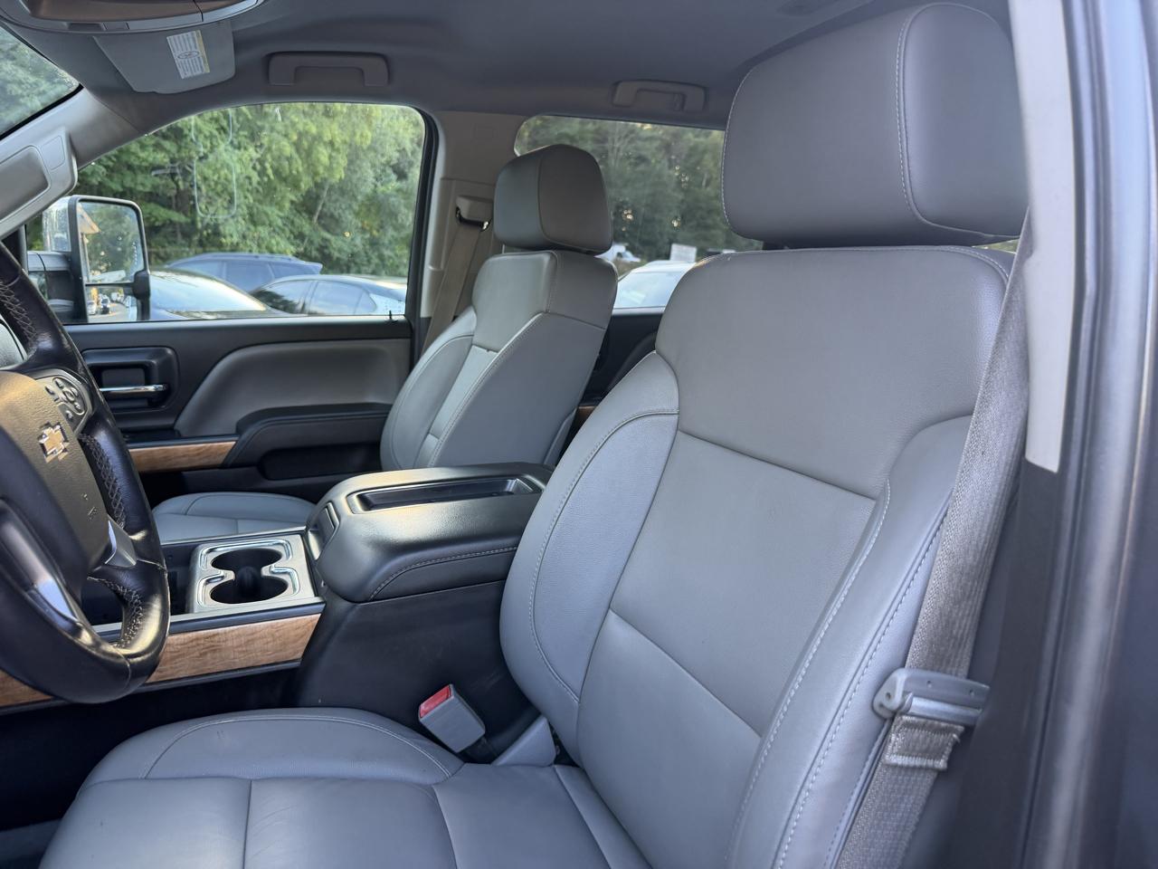 Chevrolet Silverado 2500HD Built After Aug 14 4WD Crew Cab 153.7" LTZ 2015