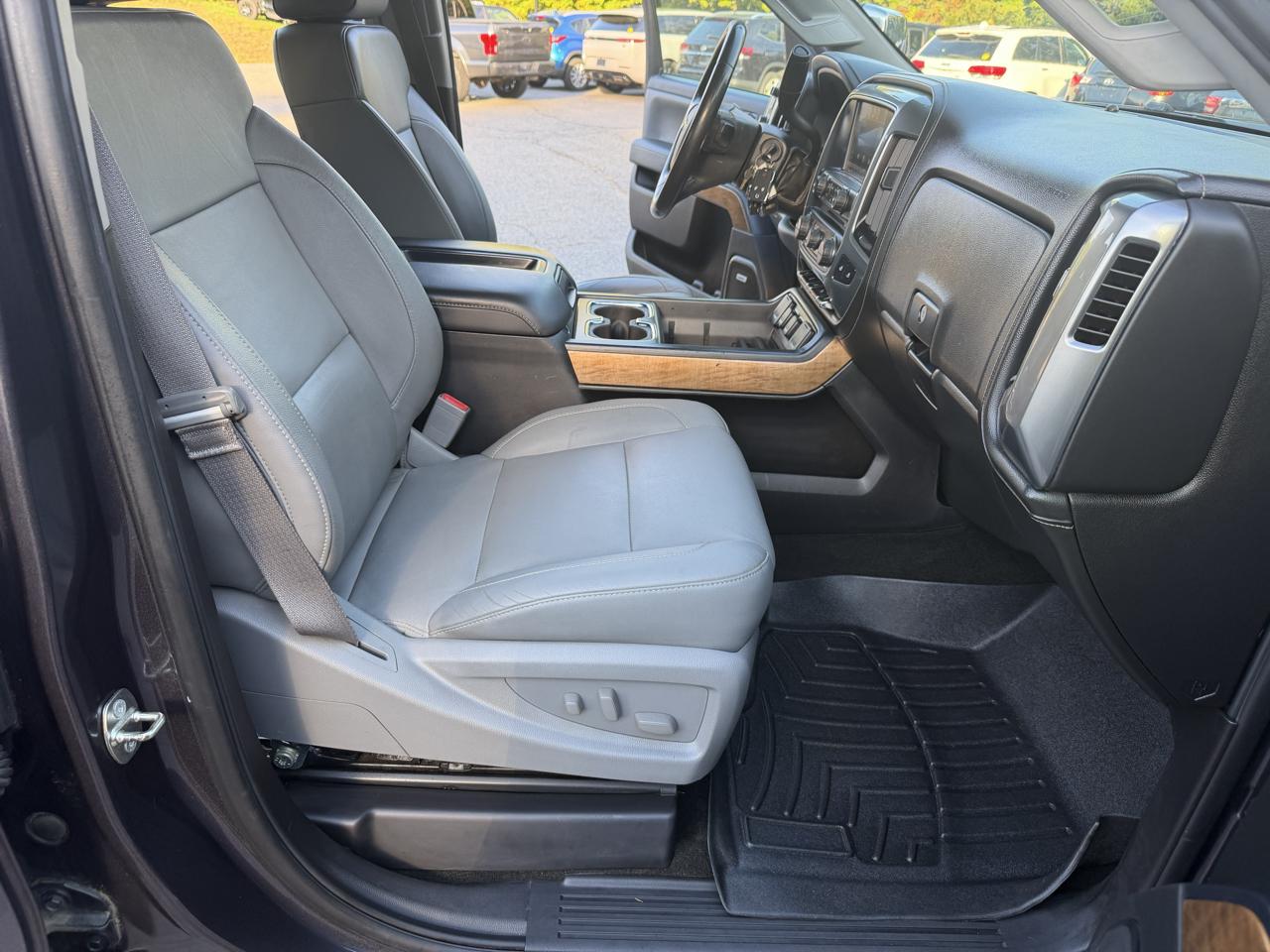 Chevrolet Silverado 2500HD Built After Aug 14 4WD Crew Cab 153.7" LTZ 2015