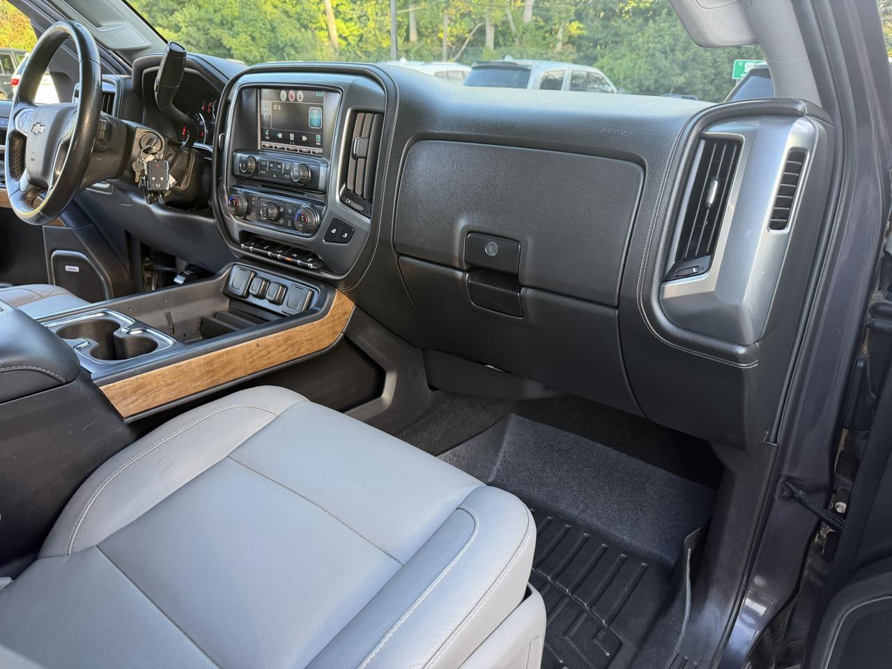 Chevrolet Silverado 2500HD Built After Aug 14 4WD Crew Cab 153.7" LTZ 2015