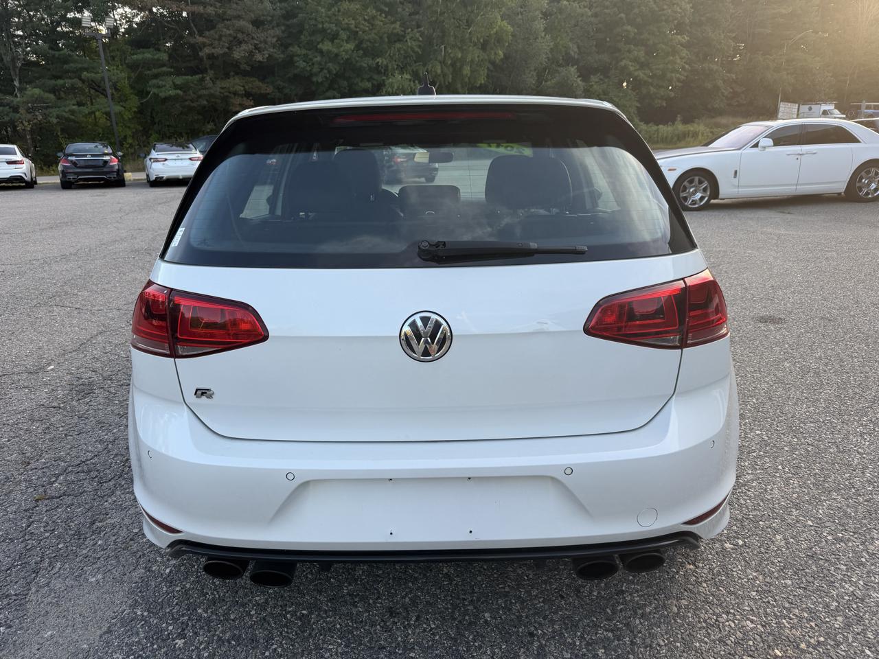 Volkswagen Golf R 4-Door DSG w/DCC/Nav 2017