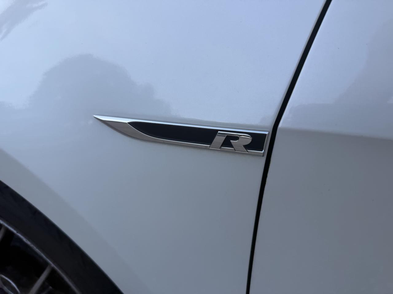 Volkswagen Golf R 4-Door DSG w/DCC/Nav 2017
