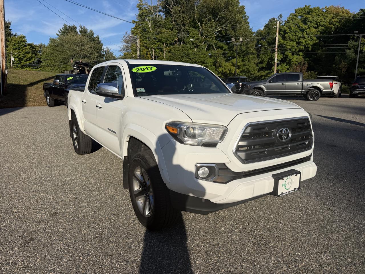 Toyota Tacoma Limited Double Cab 5' Bed V6 4x4 AT (Natl) 2017