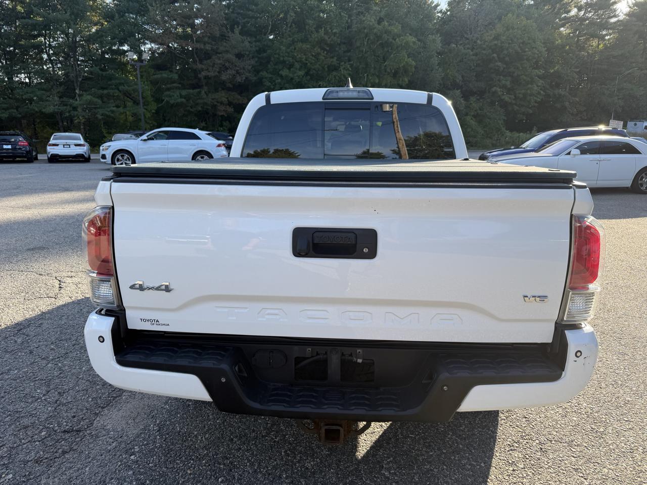 Toyota Tacoma Limited Double Cab 5' Bed V6 4x4 AT (Natl) 2017