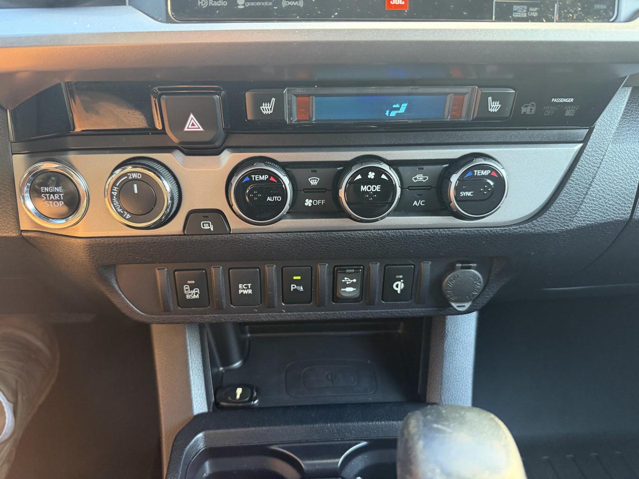 Toyota Tacoma Limited Double Cab 5' Bed V6 4x4 AT (Natl) 2017