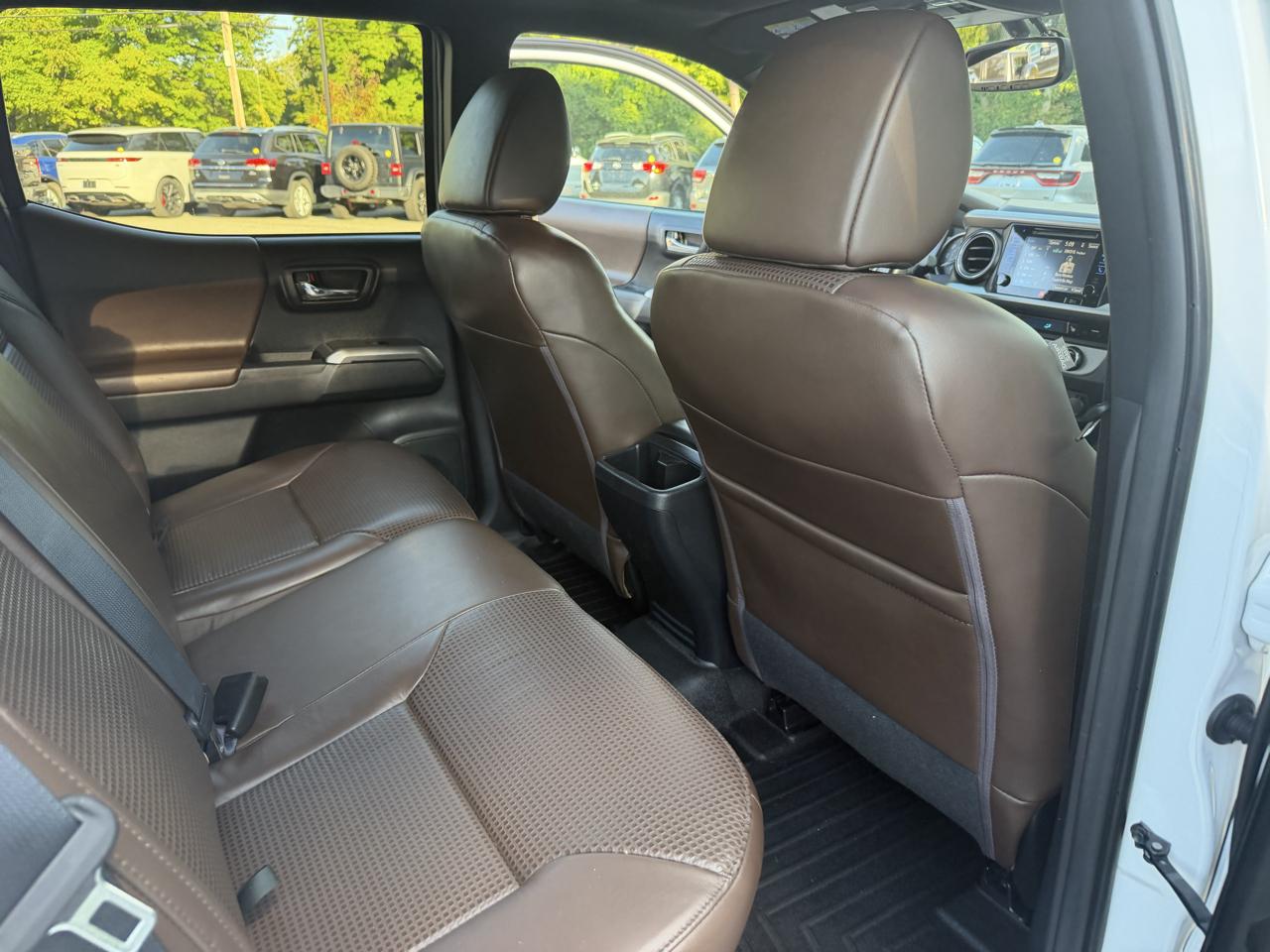 Toyota Tacoma Limited Double Cab 5' Bed V6 4x4 AT (Natl) 2017