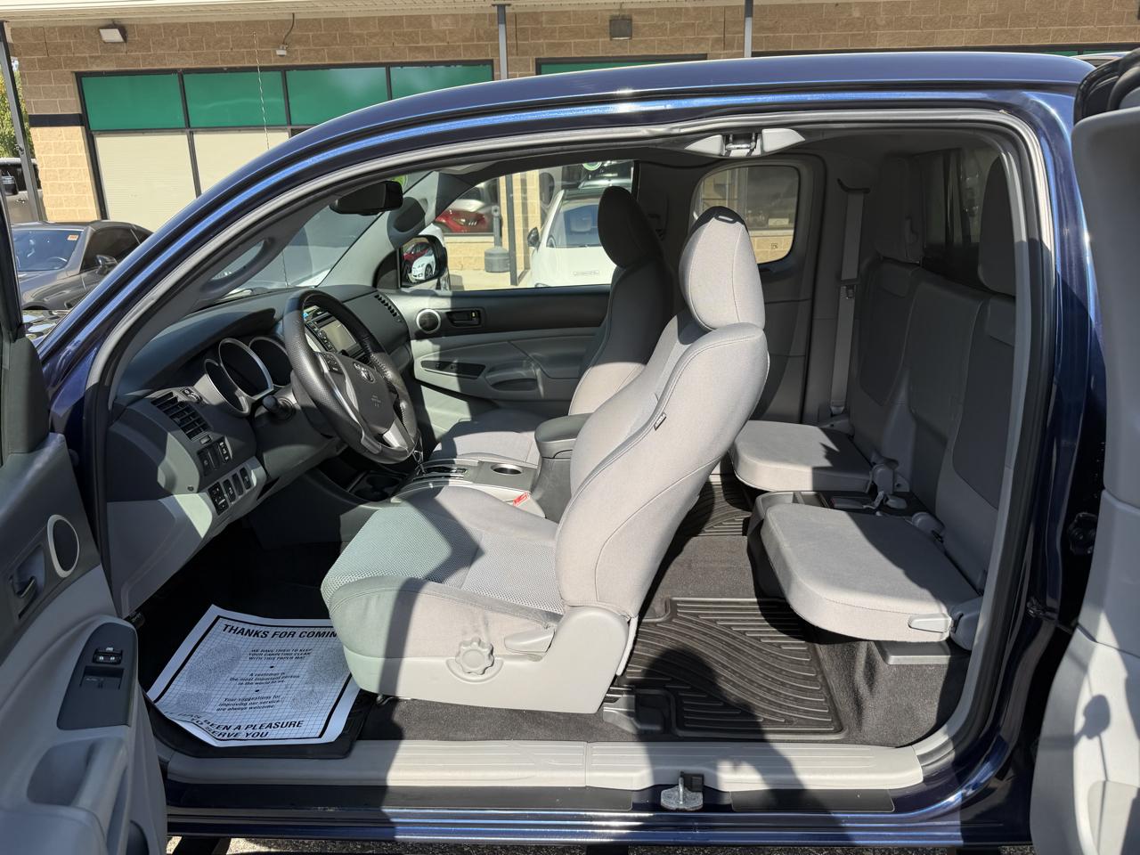 Toyota Tacoma 4WD Access Cab V6 MT (Natl) 2013