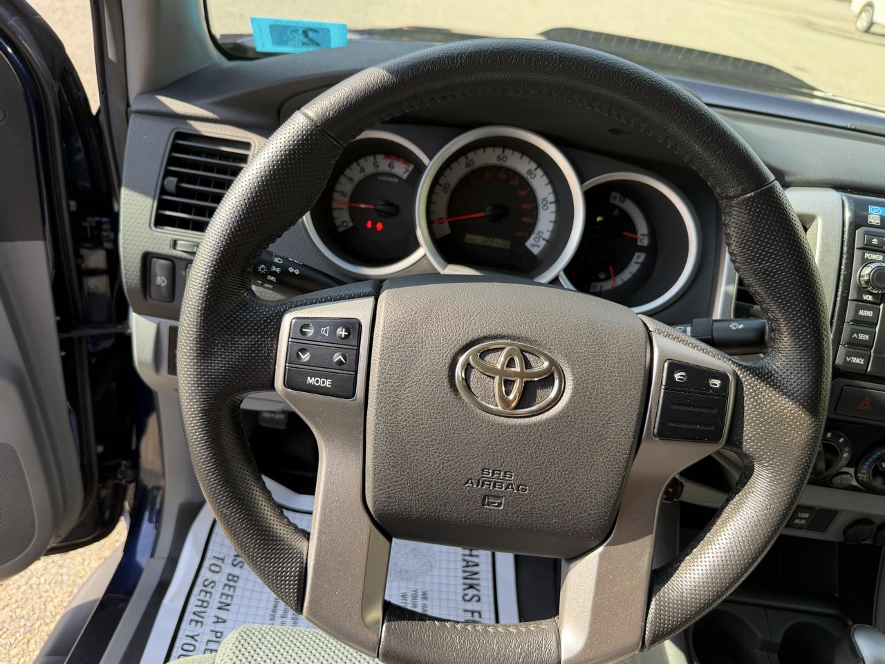 Toyota Tacoma 4WD Access Cab V6 MT (Natl) 2013