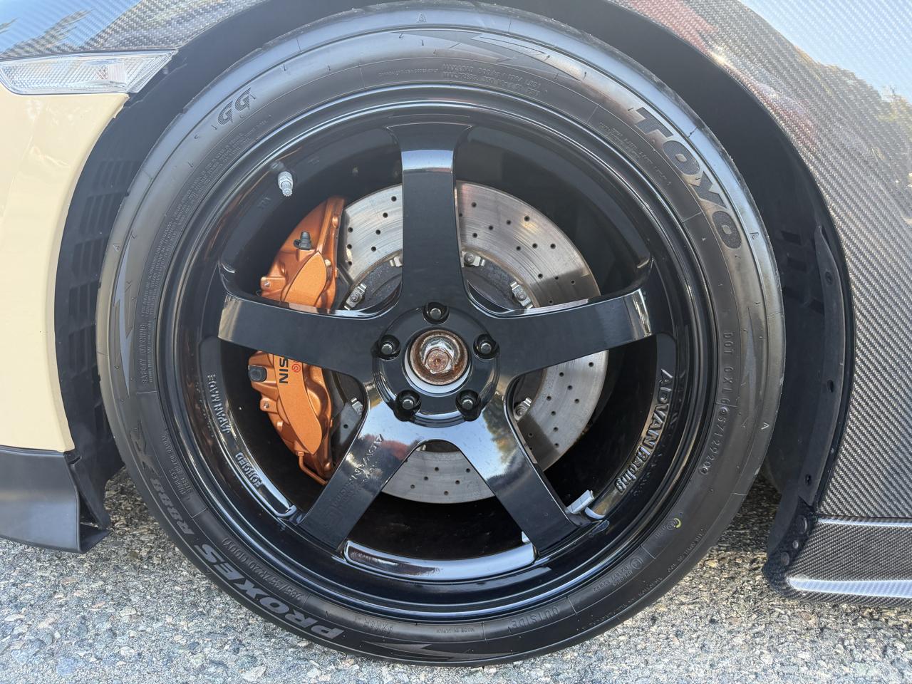 Nissan GT-R 2dr Cpe Premium 2014