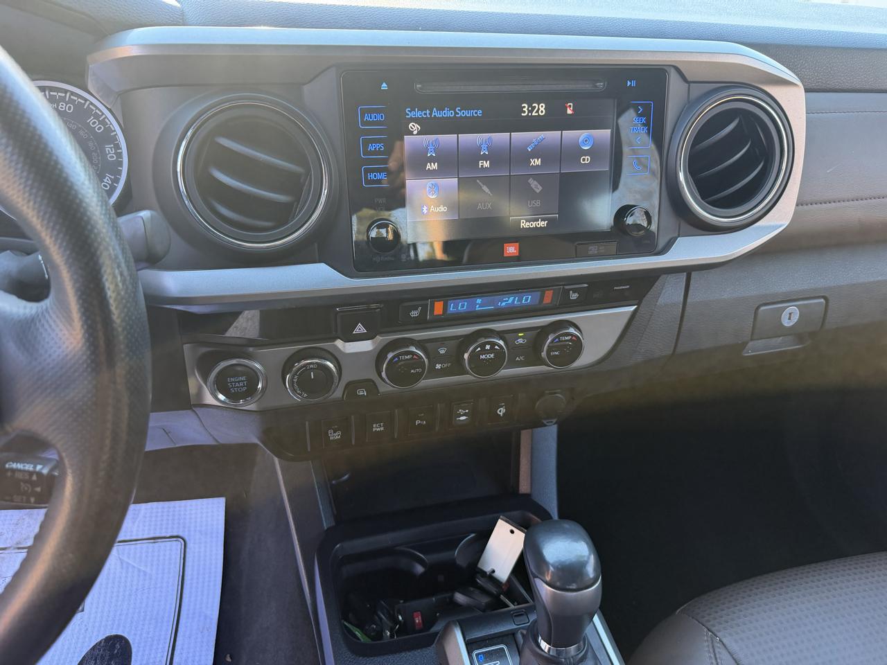 Toyota Tacoma Limited Double Cab 5' Bed V6 4x4 AT (Natl) 2017