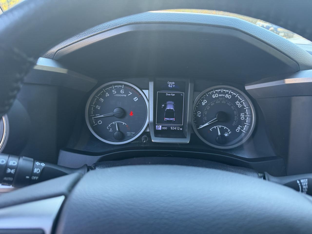 Toyota Tacoma Limited Double Cab 5' Bed V6 4x4 AT (Natl) 2017