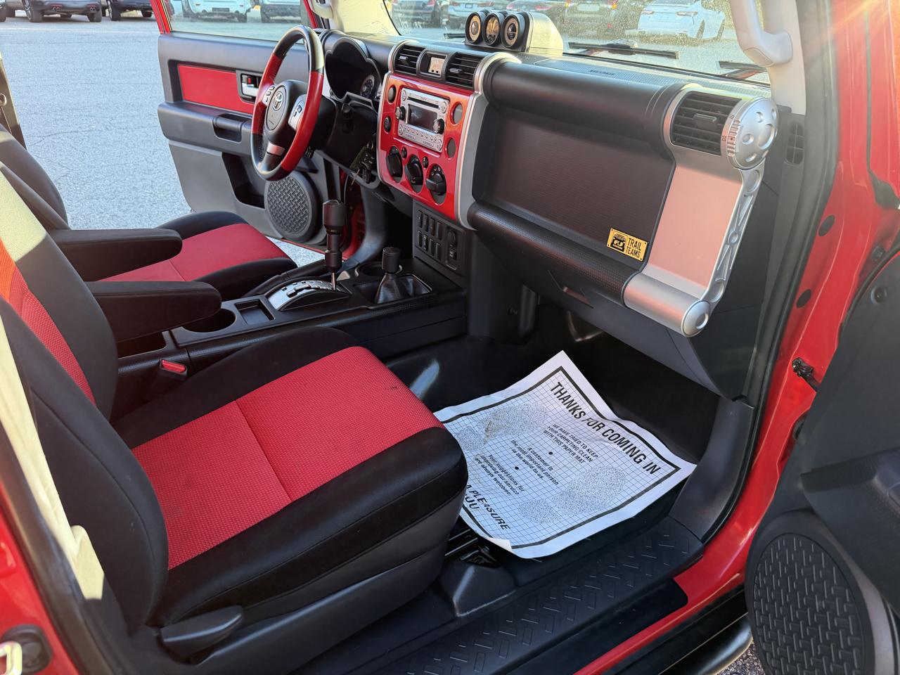 Toyota FJ Cruiser 4WD 4dr Man (Natl) 2012