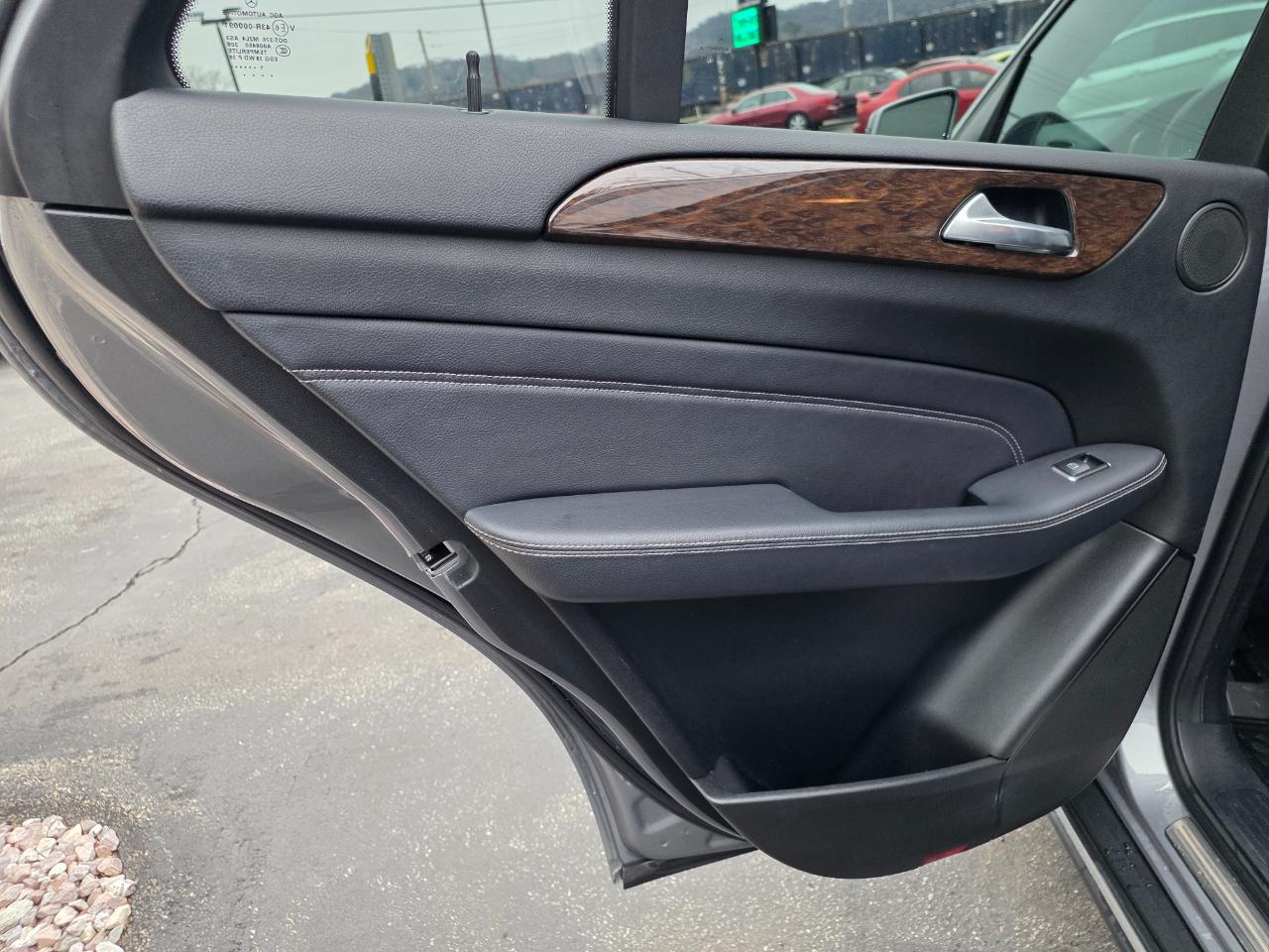 Mercedes-Benz M-Class 4MATIC 4dr ML 350 BlueTEC 2012