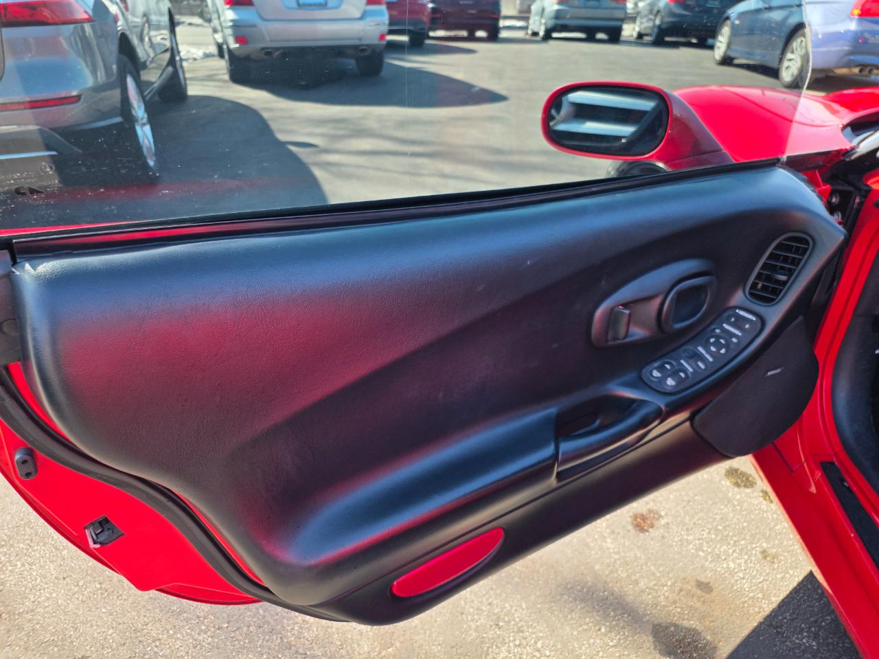 Chevrolet Corvette Coupe 2000