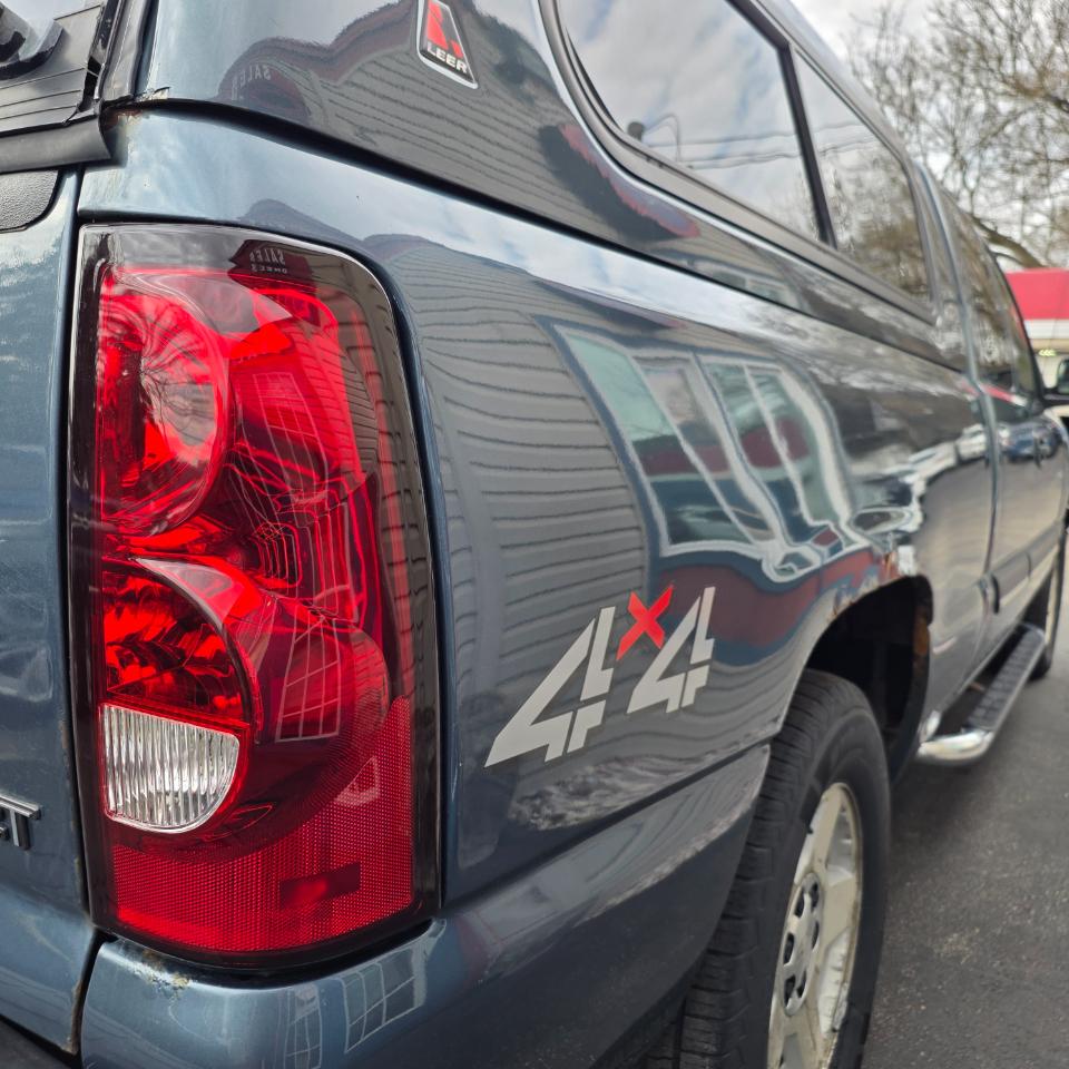 Chevrolet Silverado 1500 Work Truck Ext. Cab Long Box 4WD 2005