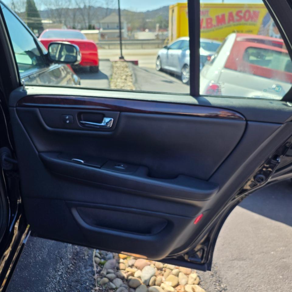 Cadillac DTS Luxury 2010