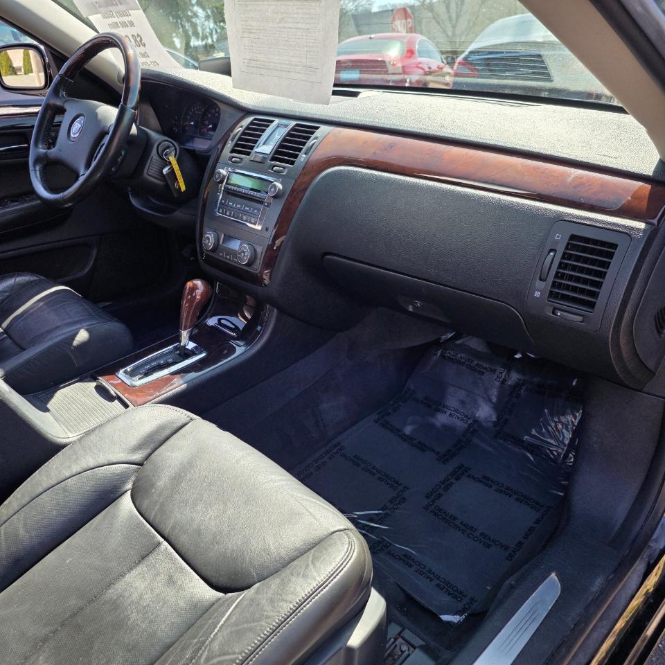 Cadillac DTS Luxury 2010