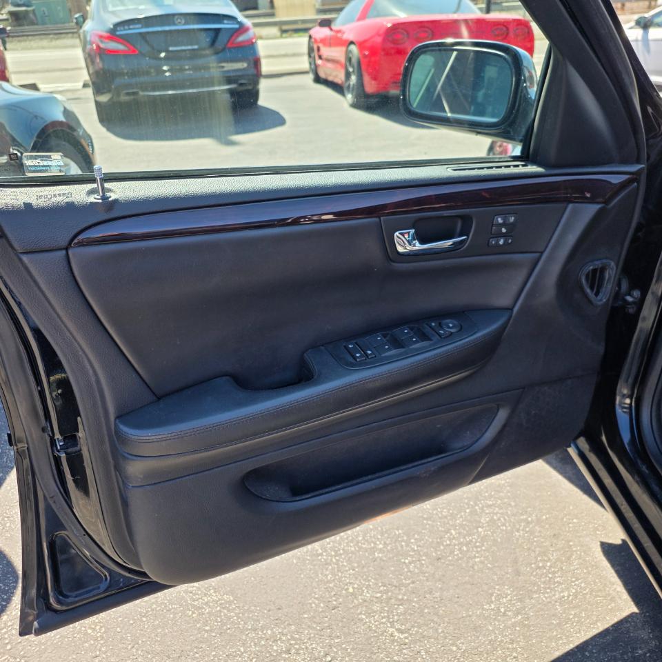 Cadillac DTS Luxury 2010