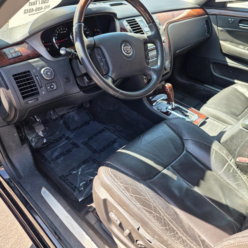 Cadillac DTS Luxury 2010