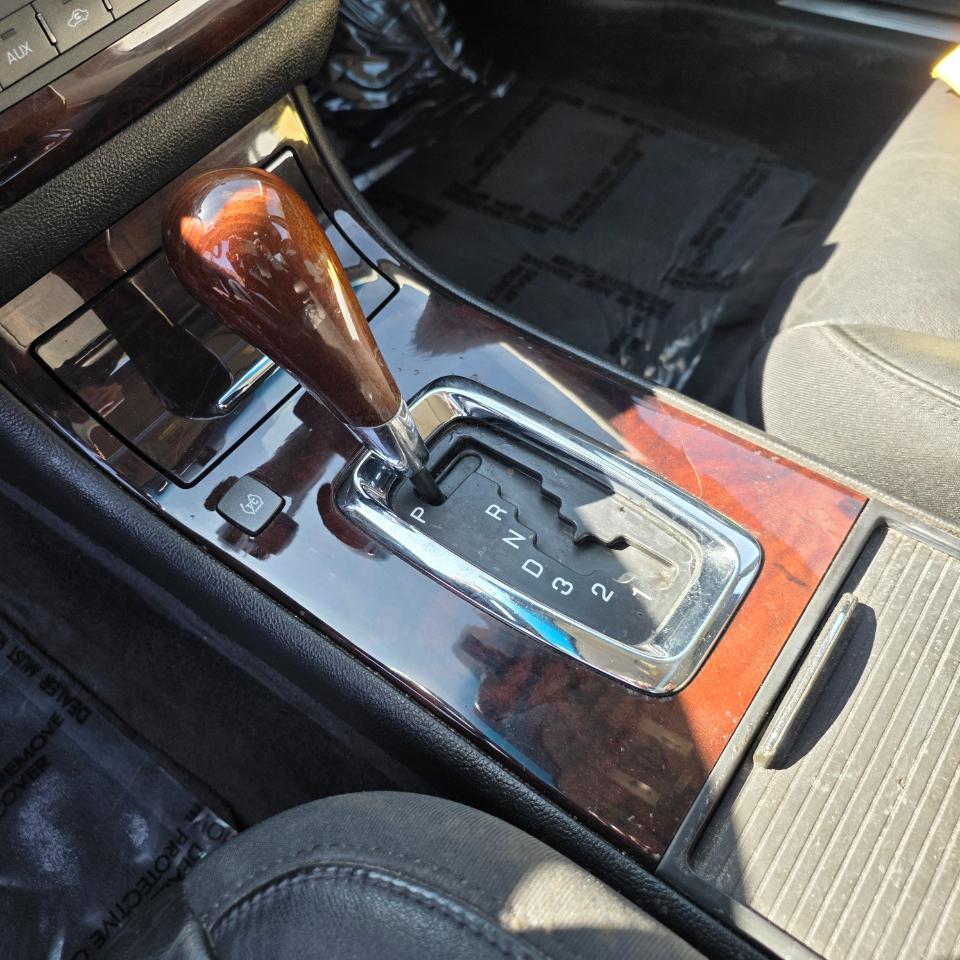 Cadillac DTS Luxury 2010