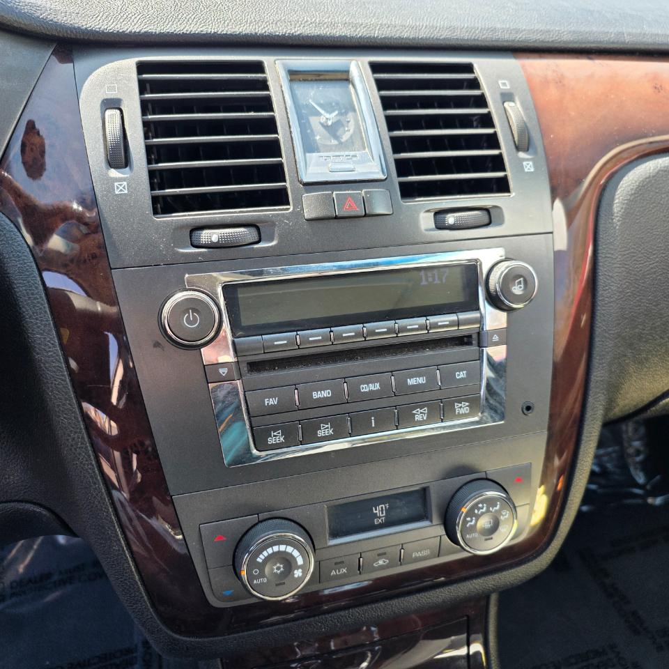 Cadillac DTS Luxury 2010