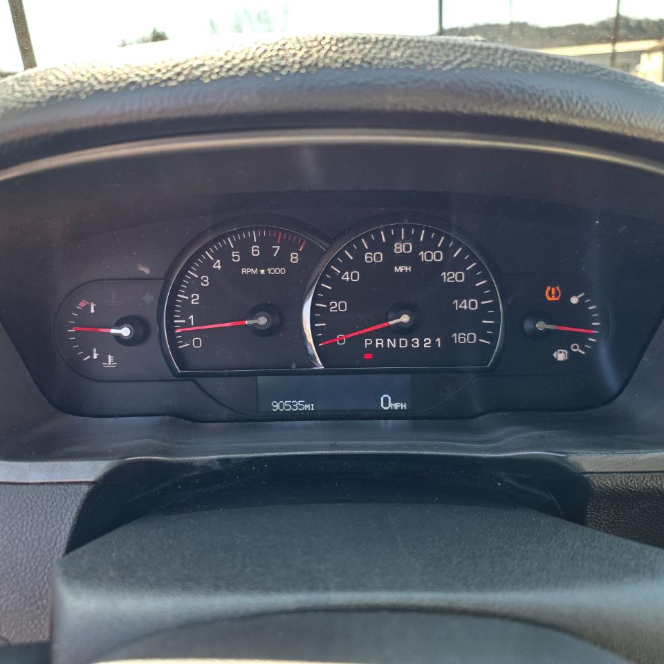 Cadillac DTS Luxury 2010