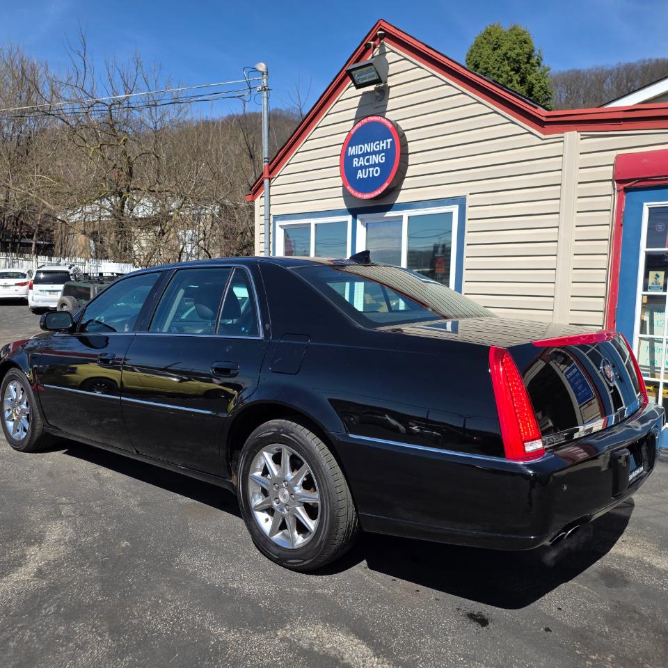 Cadillac DTS Luxury 2010