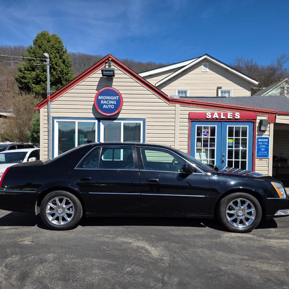 Cadillac DTS Luxury 2010