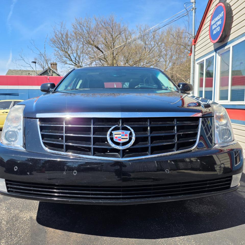 Cadillac DTS Luxury 2010