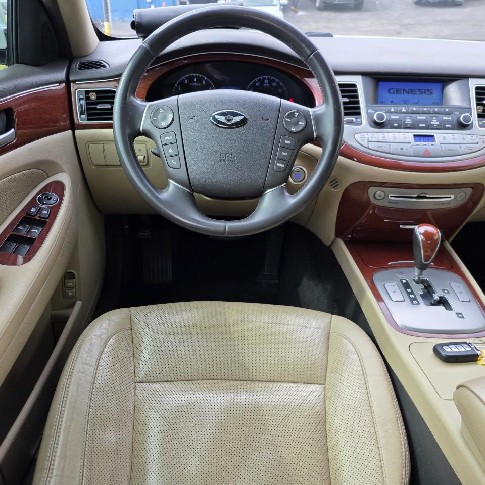 Hyundai Genesis 3.8L 2013