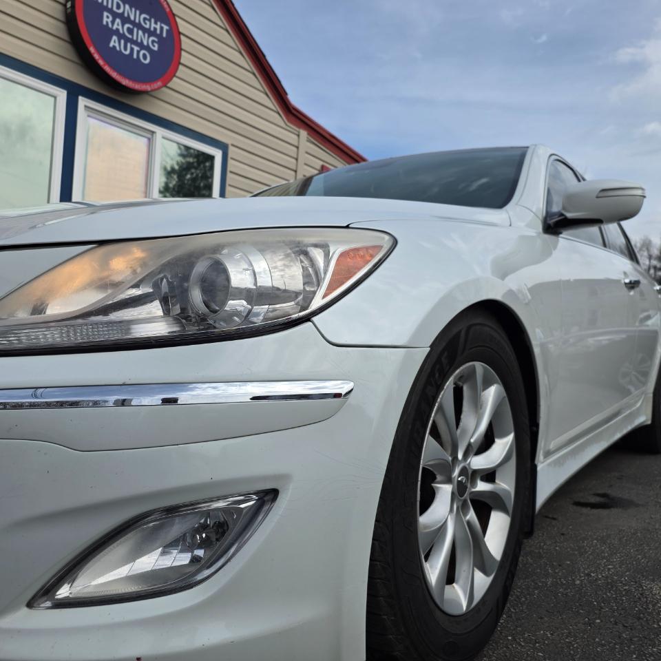 Hyundai Genesis 3.8L 2013