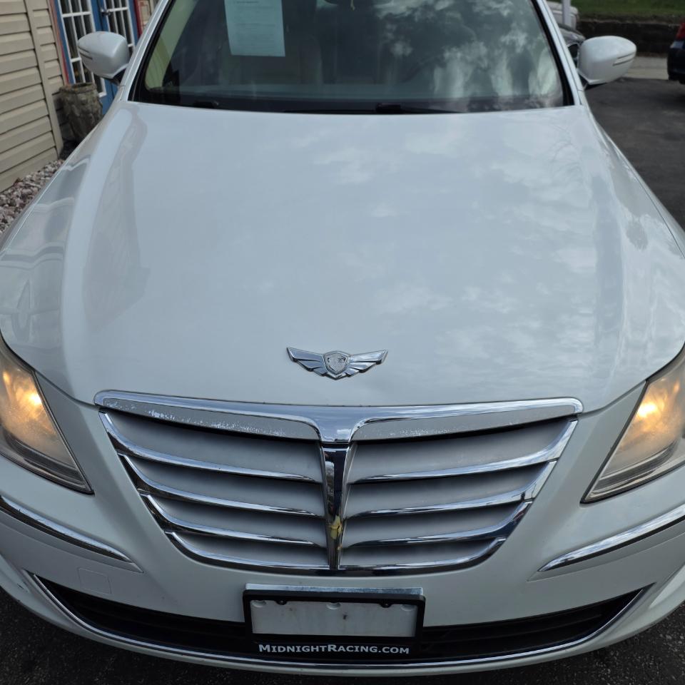 Hyundai Genesis 3.8L 2013