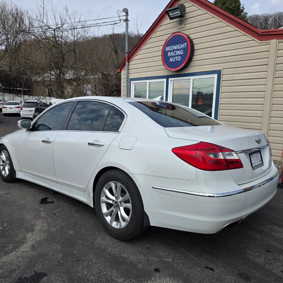 Hyundai Genesis 3.8L 2013
