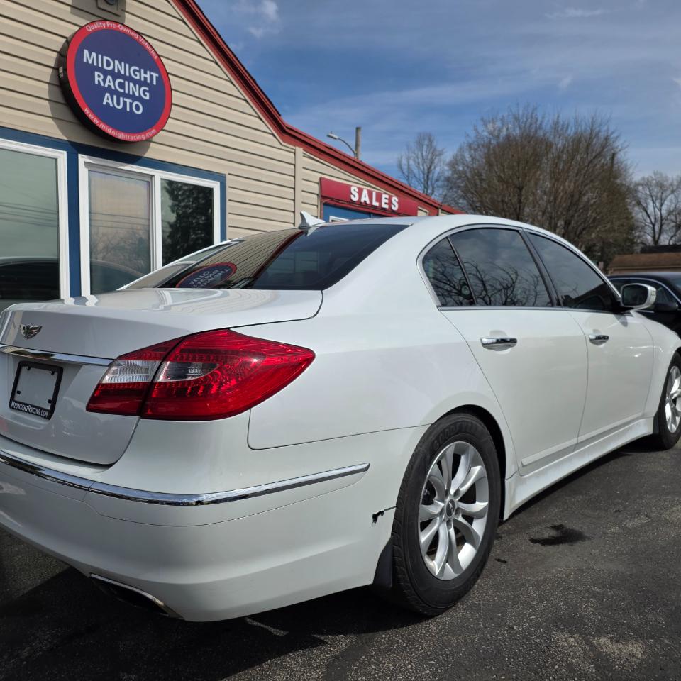 Hyundai Genesis 3.8L 2013