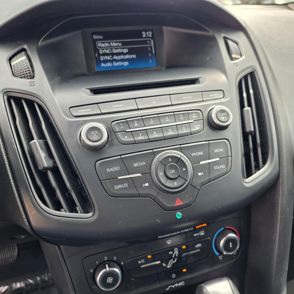 Ford Focus SE Sedan 2015