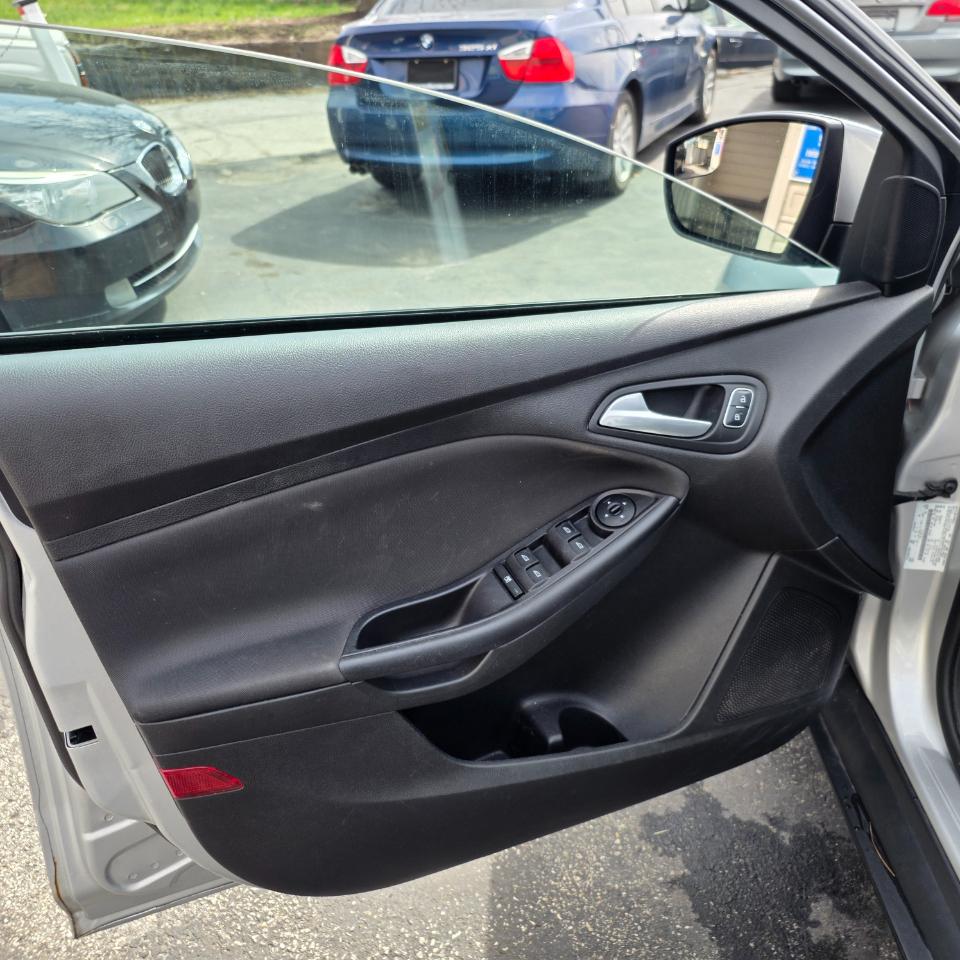 Ford Focus SE Sedan 2015