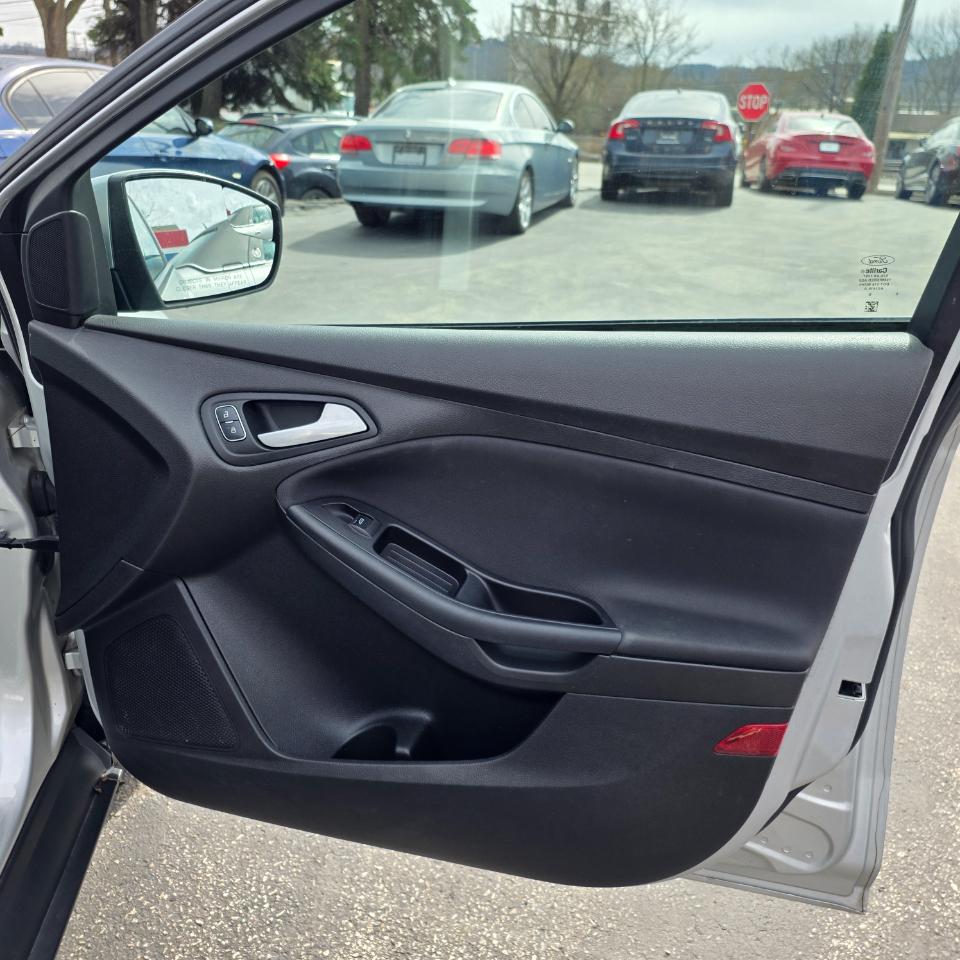 Ford Focus SE Sedan 2015