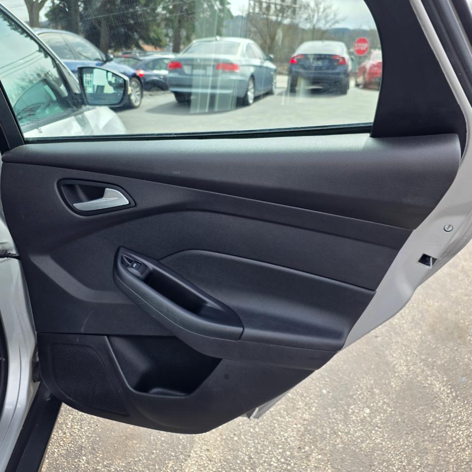 Ford Focus SE Sedan 2015