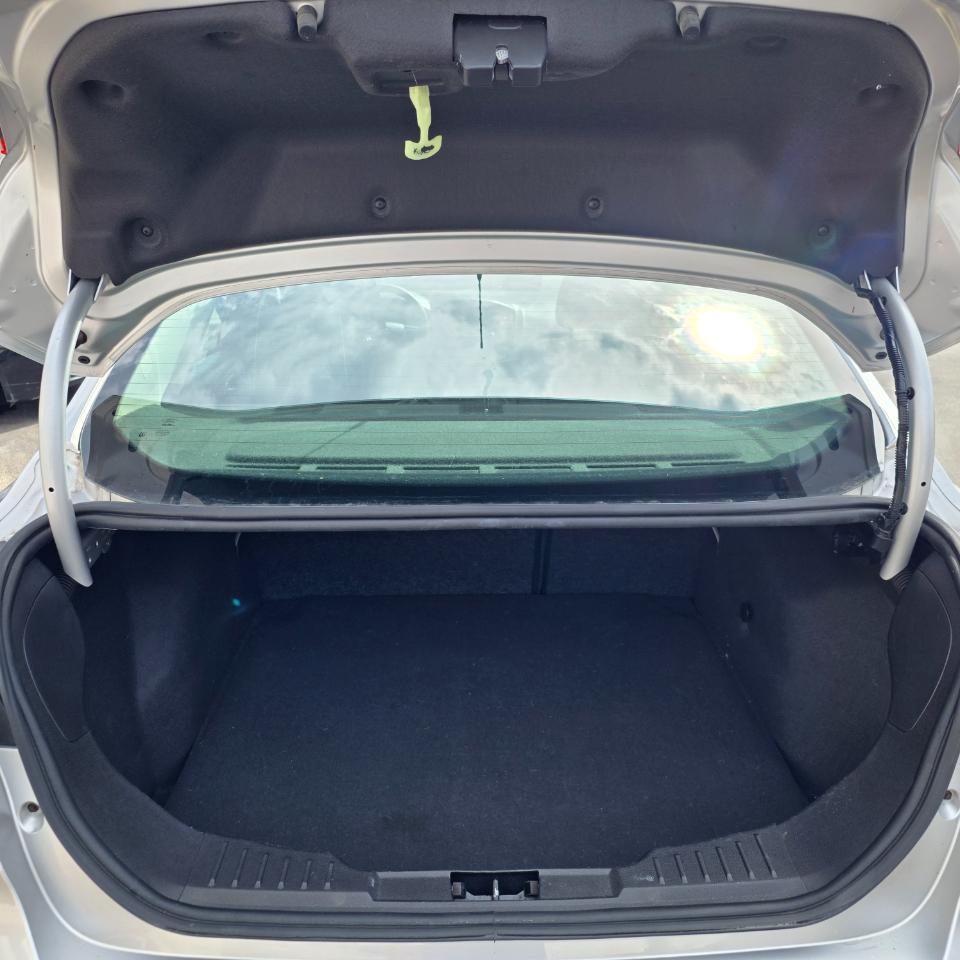 Ford Focus SE Sedan 2015